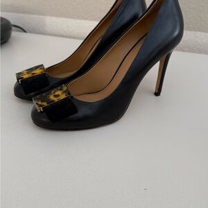 Tory Burch Black Heels with Tortoise Shell Detail
